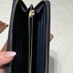 Tory Burch long wallet